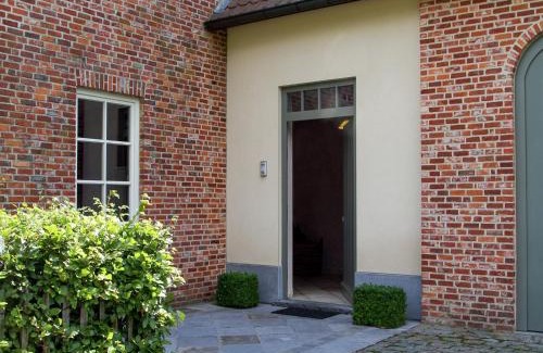 Peer Villa | Peer Villa with Garden