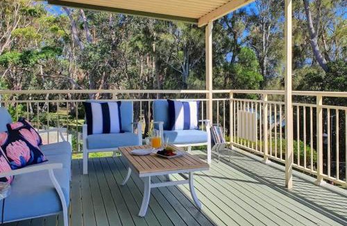Narrawallee House | Pelican Beach House - 50m from inlet & playground