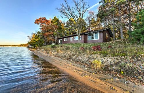Merrifield House | Pelican Lake Cabin Private Beach and Scenic Sunsets