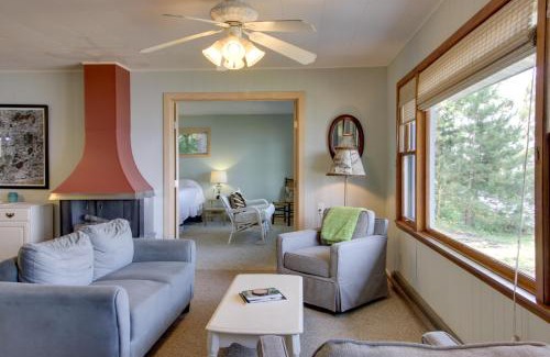 Merrifield House | Pelican Lake Cabin Private Beach and Scenic Sunsets