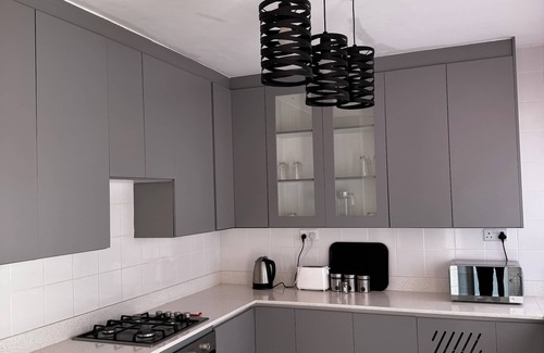 Harare House | Pemabwe Guest Lodge