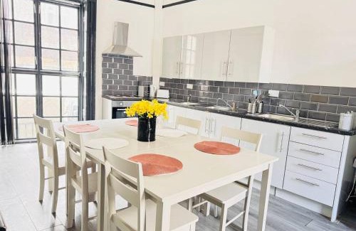 Liverpool House | Pembroke Place Private Room 9