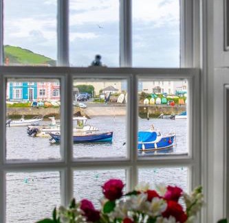 Aberaeron Apartment | Pen Cei Apartment