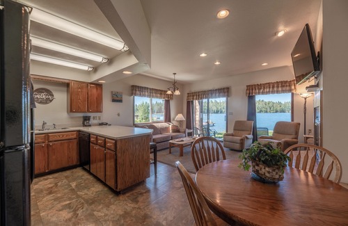 Hope Resort | Pend Oreille Shores Resort