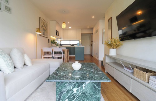 Country Club Apartment | Pendragon by Wynwood House