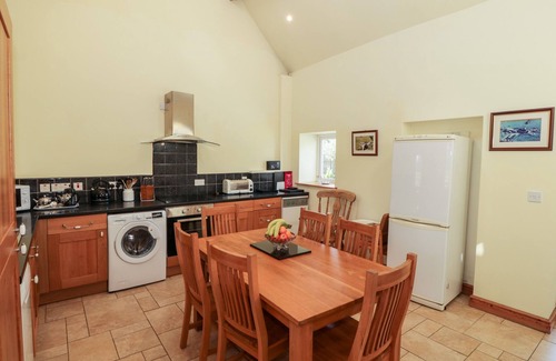 Newborough Cottage | PENLLYN, pet friendly, with open fire in Newborough