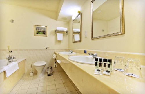 Falmouth Hotel | Penmere Manor Hotel