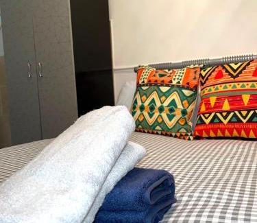 Havering Park Apartment | Penn Gardens Spacious Studio - 3