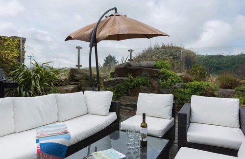 Rock Cottage | Penny Liggan