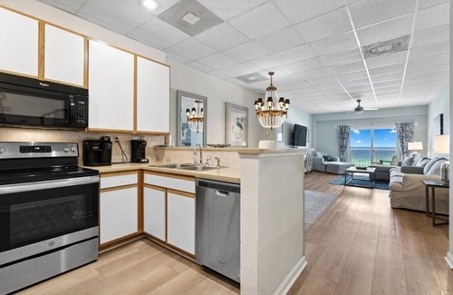 Pensacola Beach Condo | Pensacola Beachfront | Sans Souci 204 | One of a Kind Views | My Beach Getaways