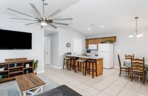Florida Panhandle House | Pensacola Country Bungalow II