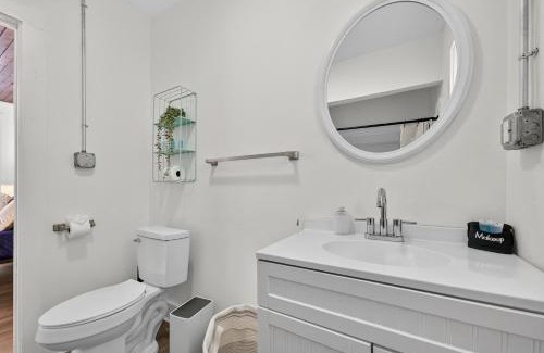 South Pensacola Apartment | Pensacola Cozy Studio
