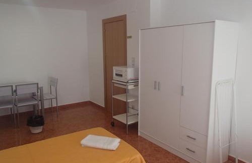 Zaragoza Centro House | Pensión La Ferroviaria Habitaciones Con Baño Privado - Sin Ascensor