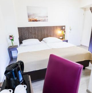 Herzogenaurach House | Pension Altes Backhaus