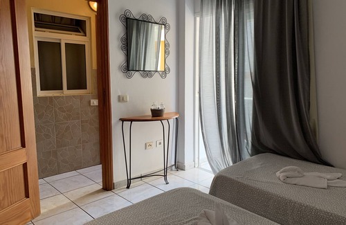 Los Cristianos House | Pension Casa Blanca