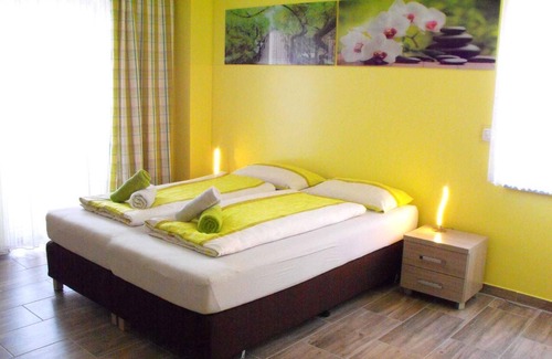 Froschhausen House | Pension Froschprinz