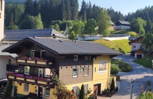 Lungoetz House | Pension Haus Rohrmoser