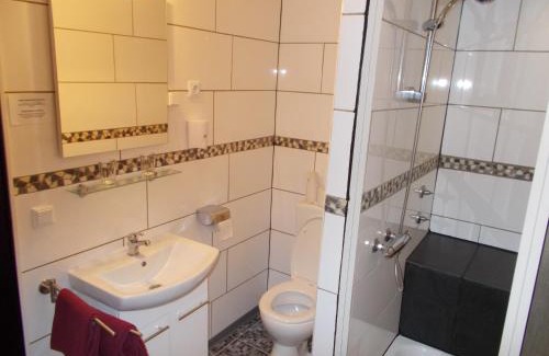 Niederraden House | Pension Hubertus