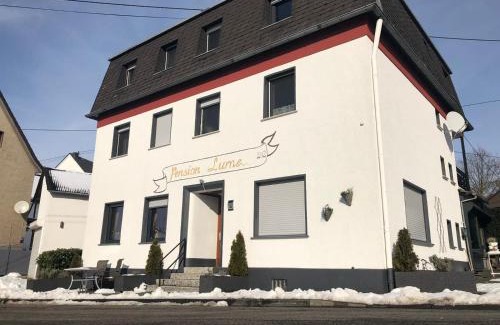 Niederraden House | Pension Lume