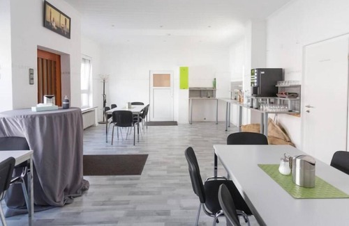 Oberkassel House | Pension Oberkasseler Hof