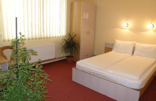 Sanmartin House | Pensiunea Beverly Hills