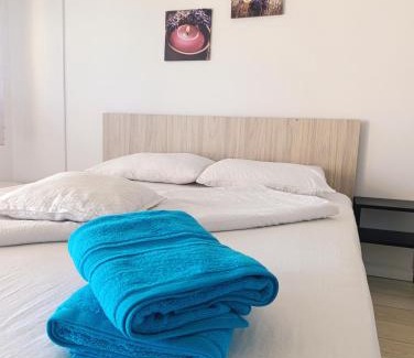 Jibert House | Pensiunea Casa Steli