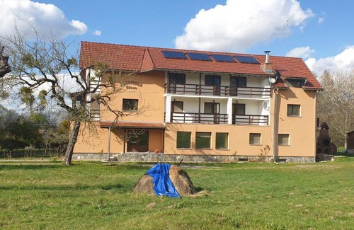 Cristian Bed & Breakfast | Pensiunea Elena