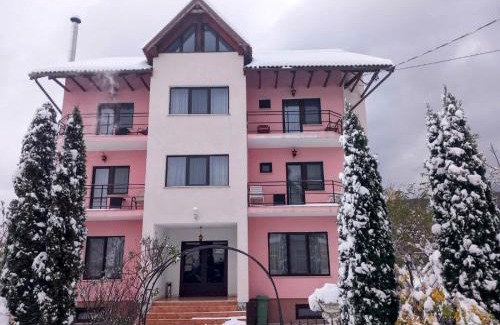 Cristian House | Pensiunea Emma