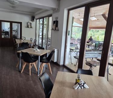 Suncuius House | Pensiunea Gradia Șuncuiuș