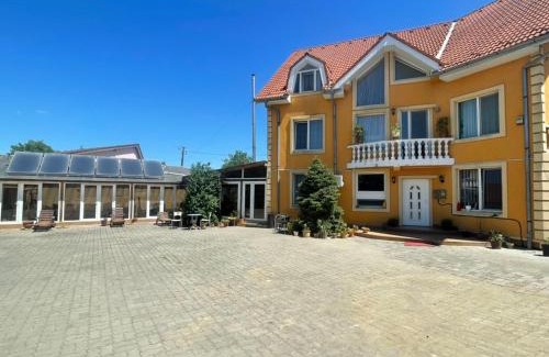 Baile Unu Mai House | Pensiunea Lotus Baile 1 Mai