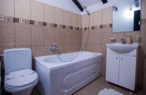 Sercaia House | Pensiunea Silba