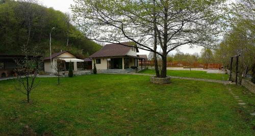 Lisa House | Pensiunea Tudor Breaza