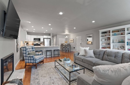 Spokane Apartment | Penthouse Apartment centrally located in historic neighborhood