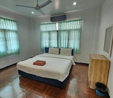 Kathu House | Penthouse (House with 4 bedrooms)