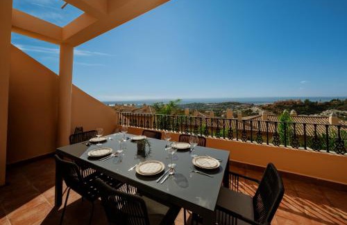 Marbella Apartment | Penthouse with sea views in Nueva Andalucia