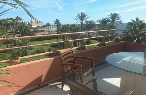 Sotogrande Apartment | Penthouse with terrace 25m from the beach