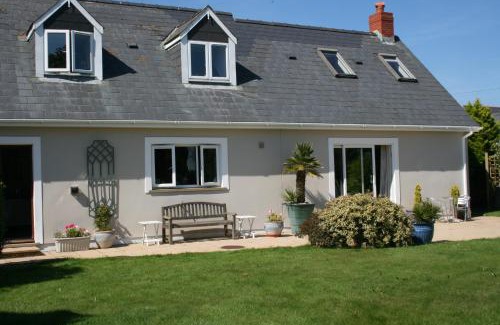 Carnhedryn Bed & Breakfast | Pentigili