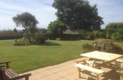 Carnhedryn Bed & Breakfast | Pentigili