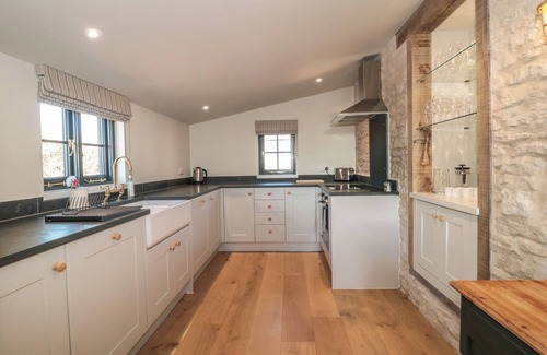 Llanvair Kilgeddin Cottage | PENTWYN FARM, pet friendly, character holiday cottage in Abergavenny