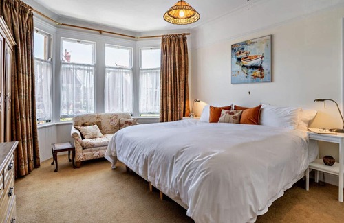 Penylan House | Penylan Retreat - Three Bedroom House, Sleeps 6