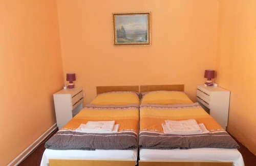 Jicin House | Penzion u České Koruny