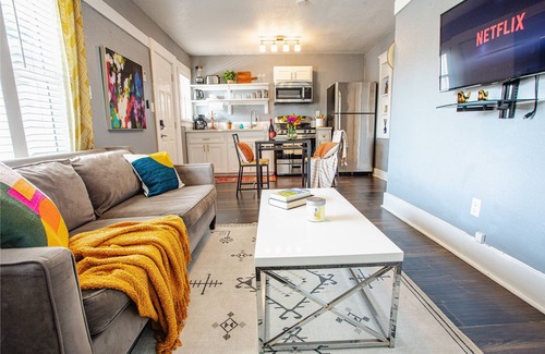 Willmore Apartment | People’s Choice: Central Location, Prkg & Patio