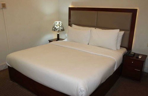 Peshawar Hotel | Peral City Hotel