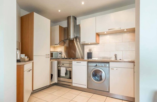 Poole Apartment | Peregrine - Poole Quay Location