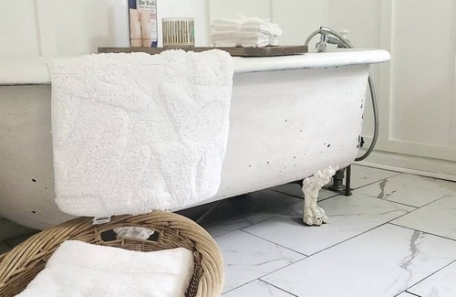 Bellefonte Apartment | Perfect 3rd floor apartment for your next Penn State needs