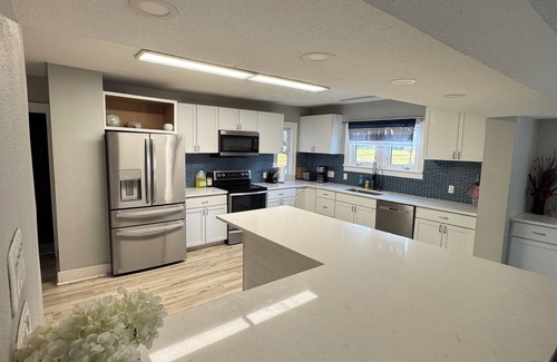 Urbandale House | Perfect 9-bedroom house with lots of land