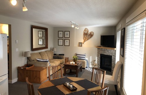 Silver Star Mountain Apartment | Perfect Alpine Escape -Prime Ski In/Out Location