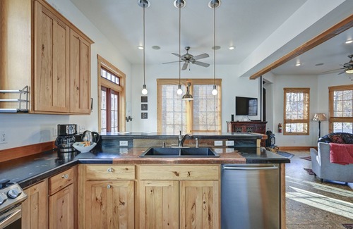 Buena Vista House | Perfect BV Home Base, Downtown on the River Park