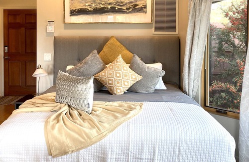 Sedona House | 🌅 Perfect Couples Getaway | Private Hot Tub | Panoramic Red Rock Views