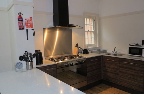 New Forest District House | Perfect family, friends, New Forest cottage near beach. newforestcottages.org